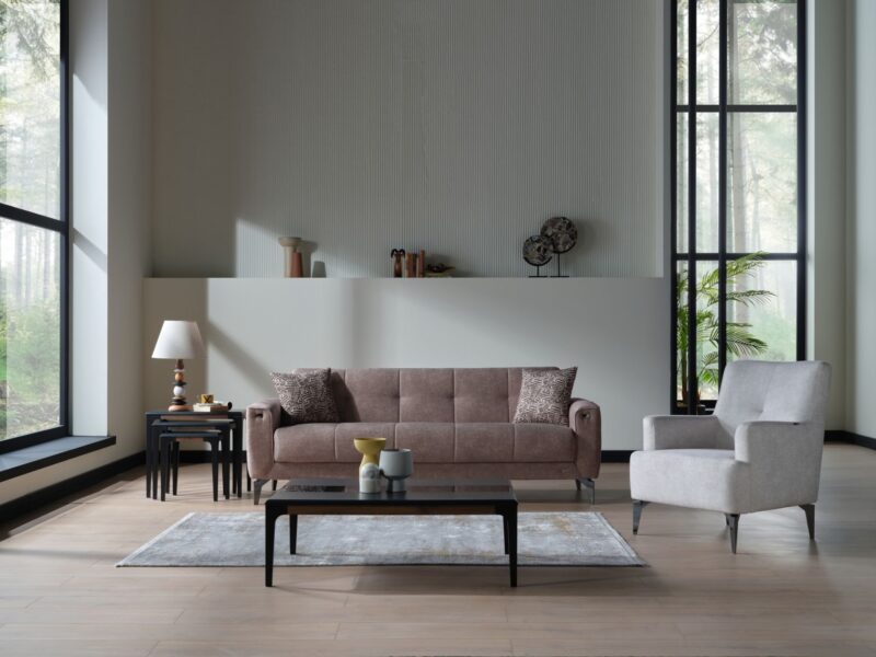 Lora Sitting Group
